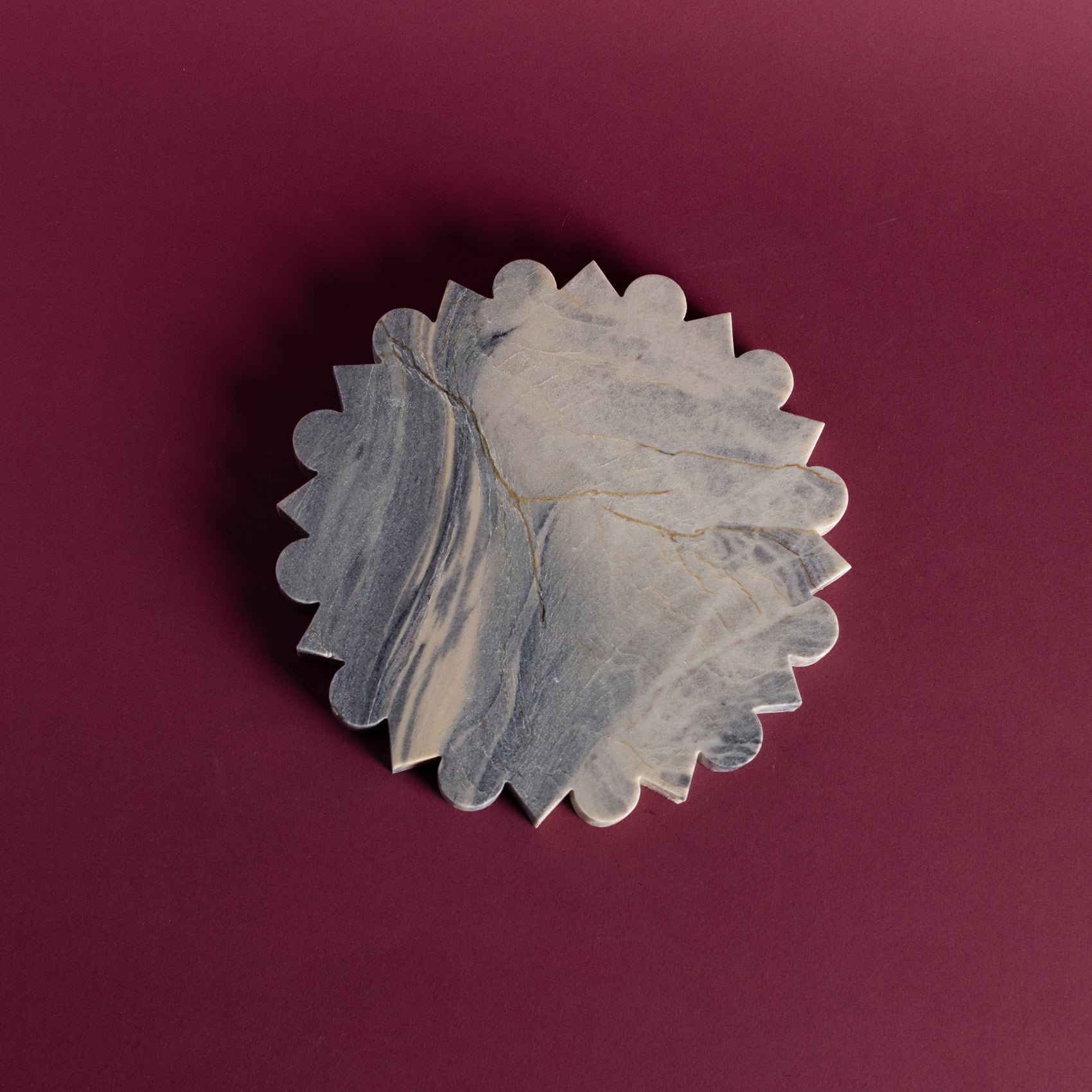 Meridian Oriente Tray – Round, Small (Explosion)