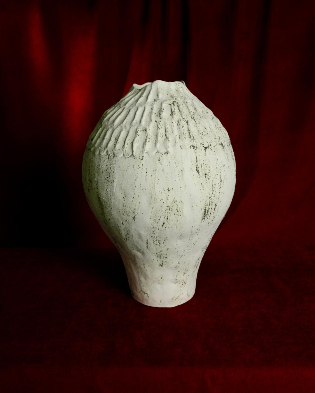 Litharia Amphora Vase