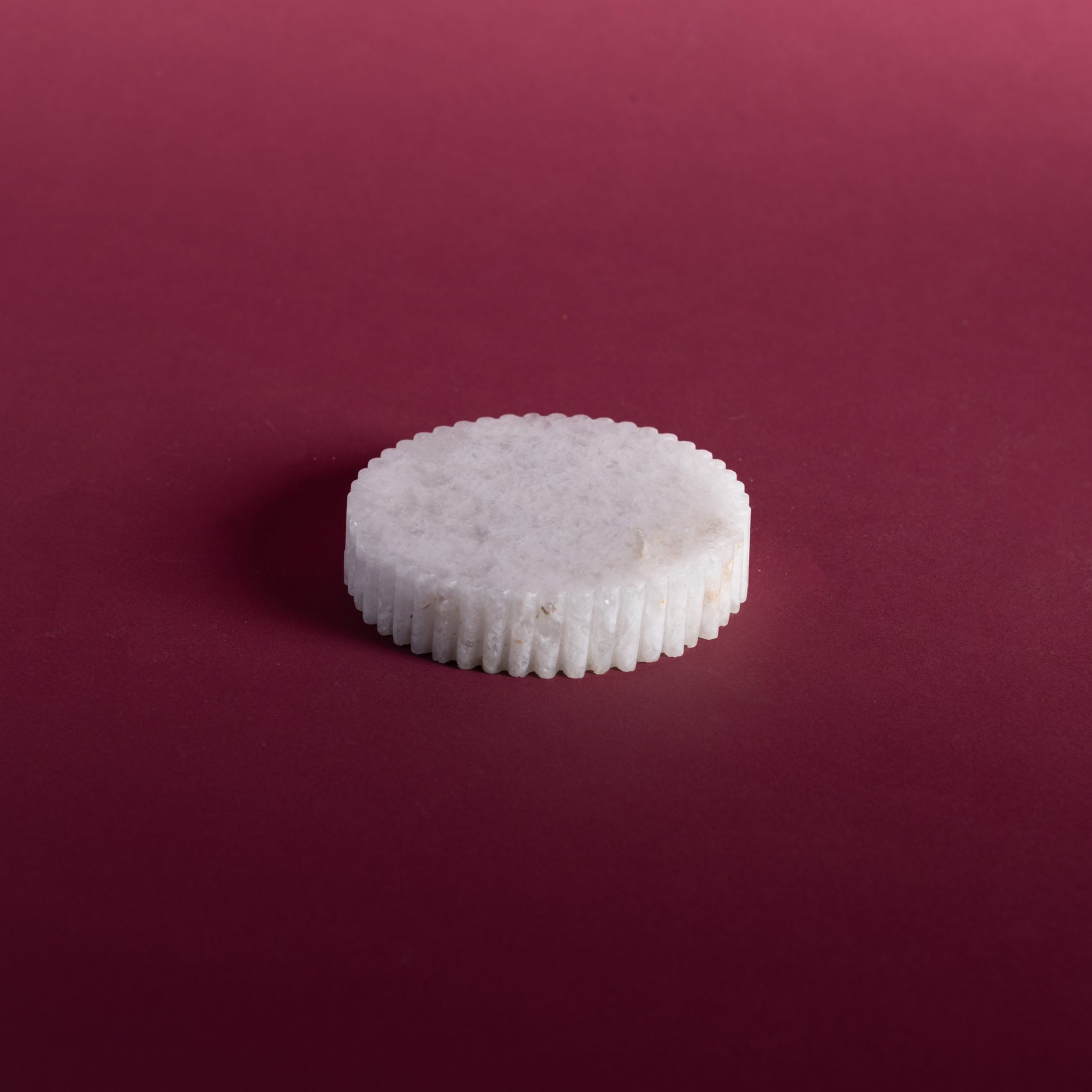 Meridian Minima Coaster - Round, Small (White Crystal)